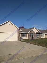 Building Photo - Sublease available this July!