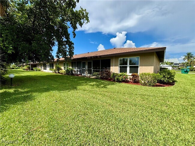 Building Photo - 4619 SE 5th Pl