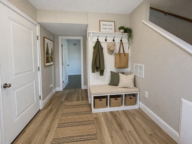 Building Photo - 150-152 W Main St