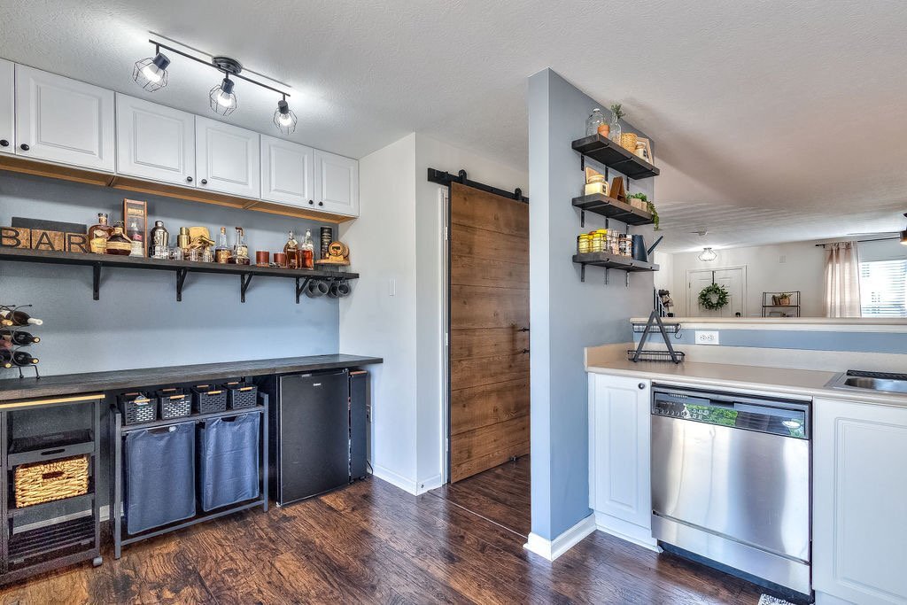 Building Photo - 7236 Colonial Affair Dr