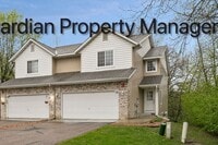 Building Photo - Chaska End Unit Town Home, Excellent Condition, New Carpet, Avail Aug 2026