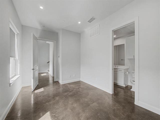 Building Photo - 101 Decker Ct