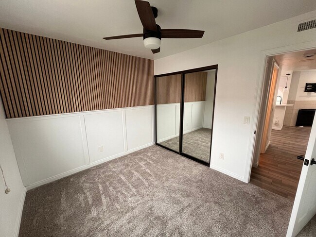 Building Photo - M76 - Rego