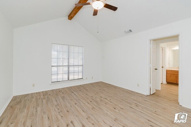 Building Photo - 4911 Sherwood Dr