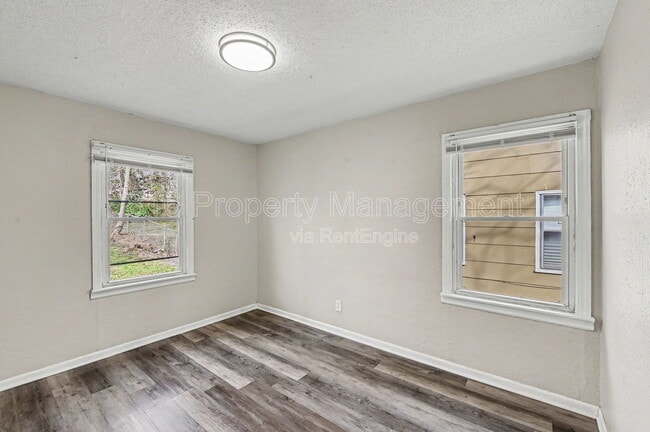 Building Photo - 7036 Bellefontaine Ave