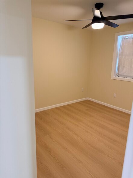 Building Photo - 3902 Sedgwick Ave