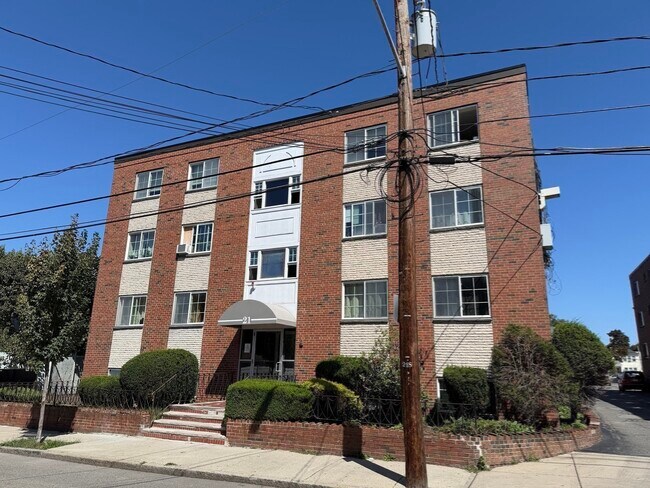 Building Photo - 21 Staples Ave
