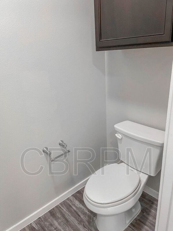 Building Photo - 2135 N Texas Ave