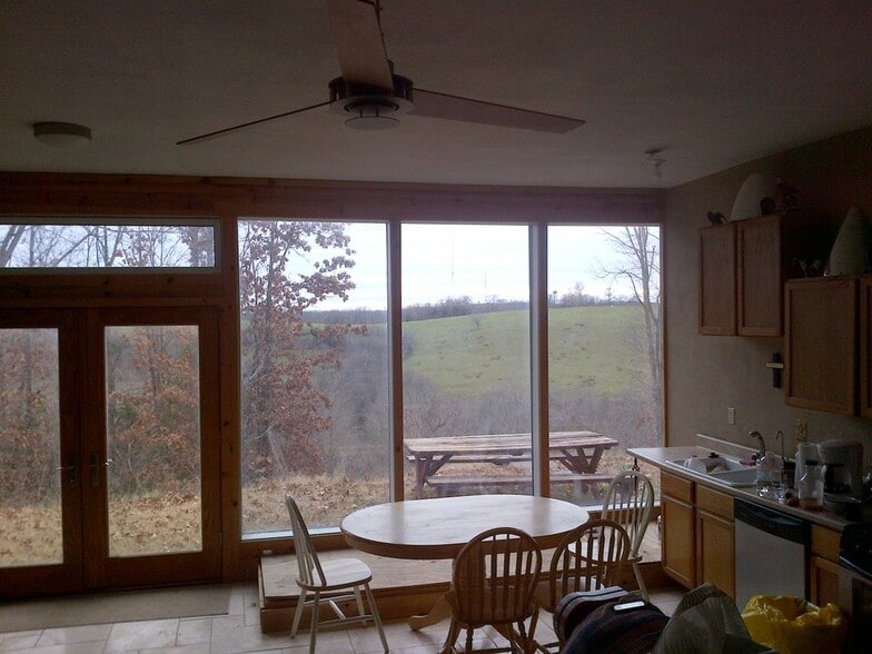 Building Photo - 20 Clearview Dr