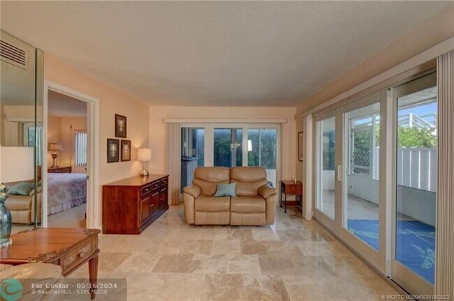 Building Photo - 10980 S Ocean Dr