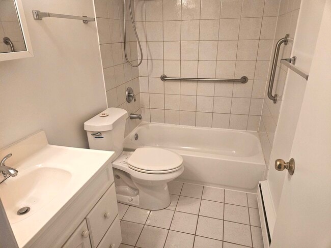 Building Photo - 863 N Northwest Hwy