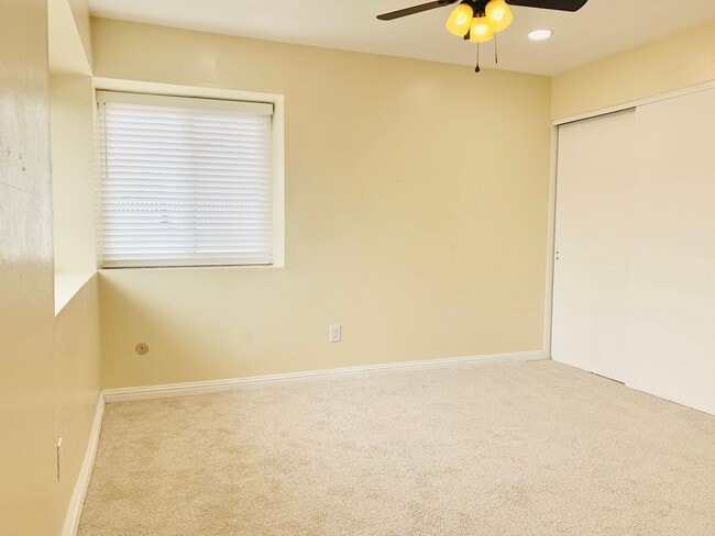 Building Photo - BEAUTIFUL AND SPACIOUS 3BD/2BA HOME IN CLAIREMONT! ONLY $4,295/mo! - Available September
