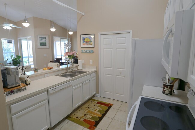 Building Photo - 1401 Carnoustie Ct