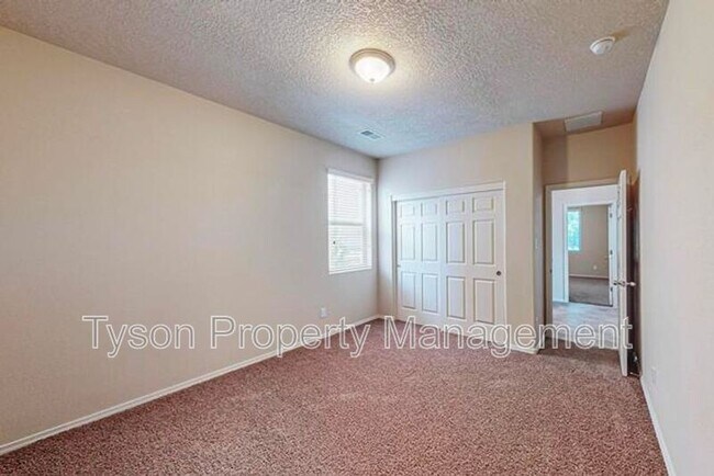Building Photo - 2621 Cerro Chafo Rd SE