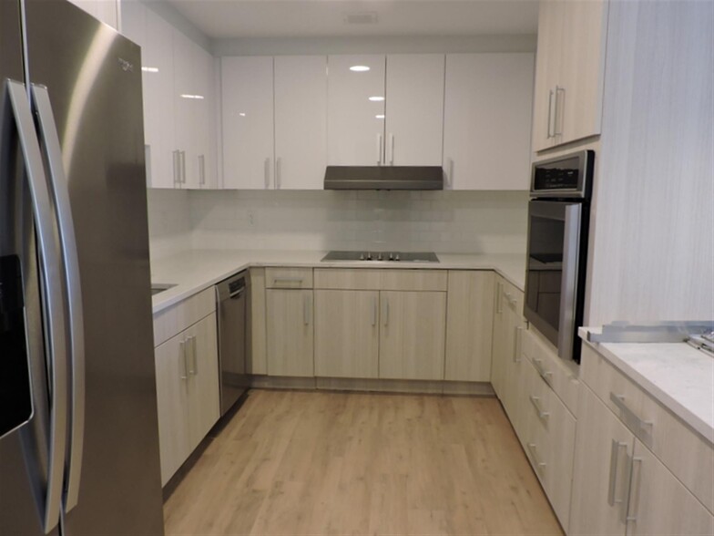 Building Photo - 9 Soden St