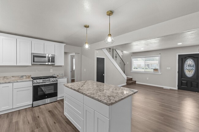 Building Photo - 1408 Quiet Ct