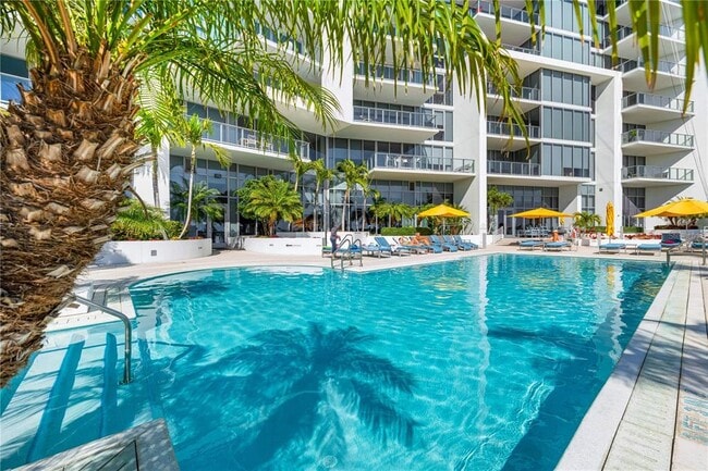 Building Photo - 1155 N Gulfstream Ave