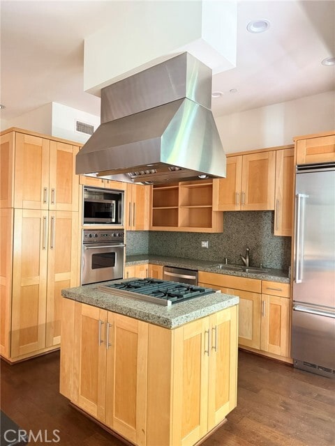 Building Photo - 2323 S Beverly Glen Blvd