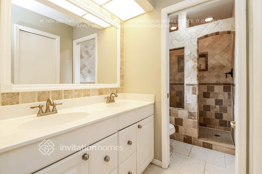 Building Photo - 2916 Cabaret St