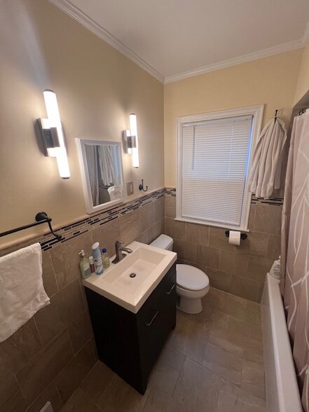 Building Photo - 4536 Park Ave