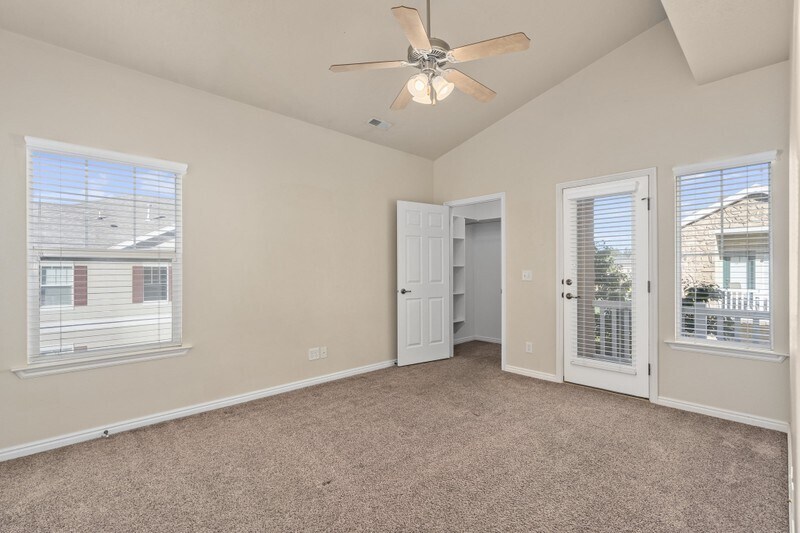 Building Photo - 1061 Canyon Meadow Dr