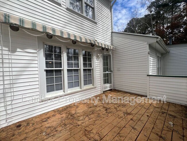 Building Photo - 112 Greenmont Ln