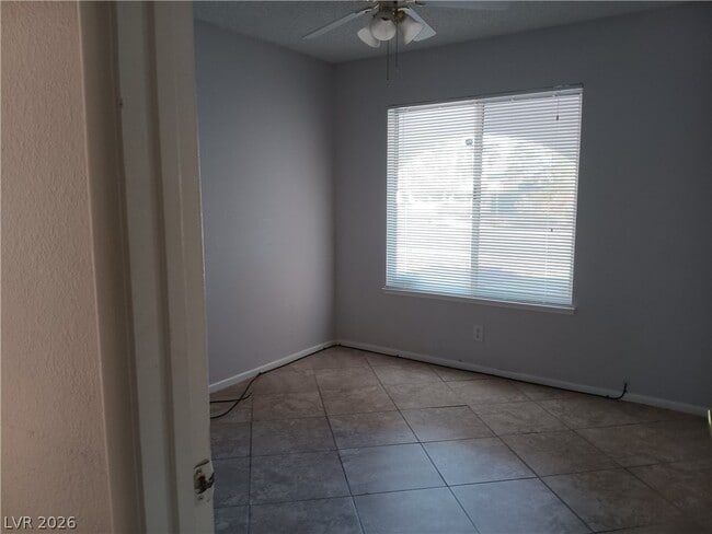 Building Photo - 6221 Peppermill Dr