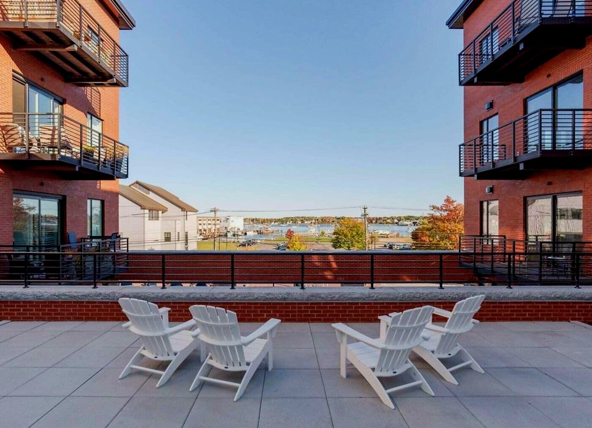 Building Photo - 383 Commercial St