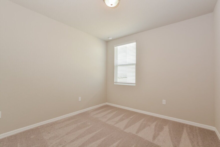 Building Photo - 1026 Oak Vly Dr