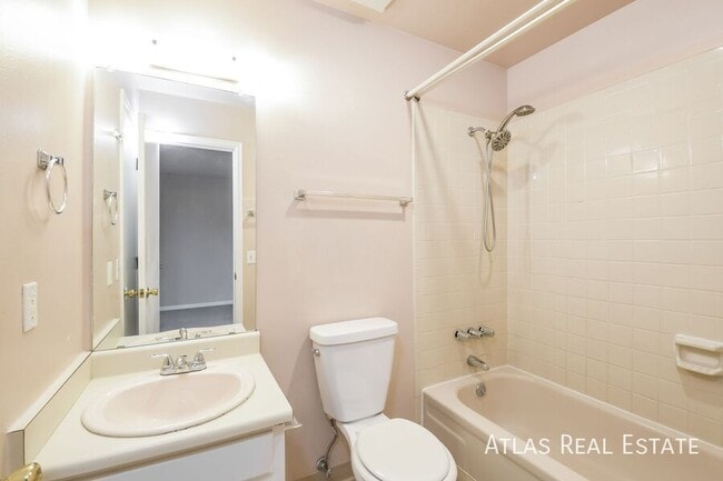 Building Photo - 14255 E Montana Cir