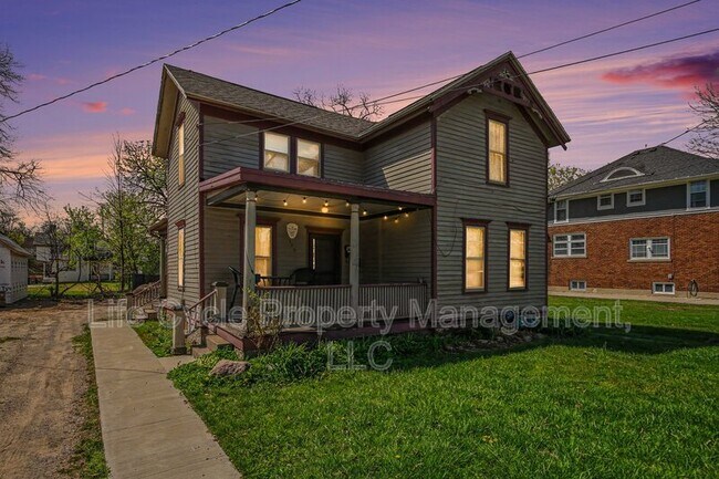 Building Photo - 329 Charles Ave SE