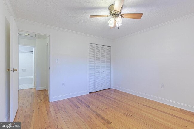 Building Photo - 136 S Virginia Ave