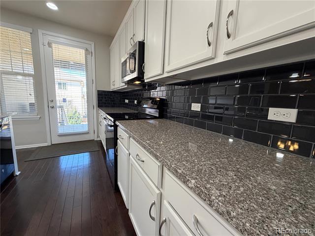 Building Photo - 5015 S Wenatchee St