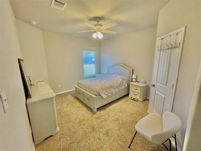 Building Photo - 25558 Woodmere Spur Ln