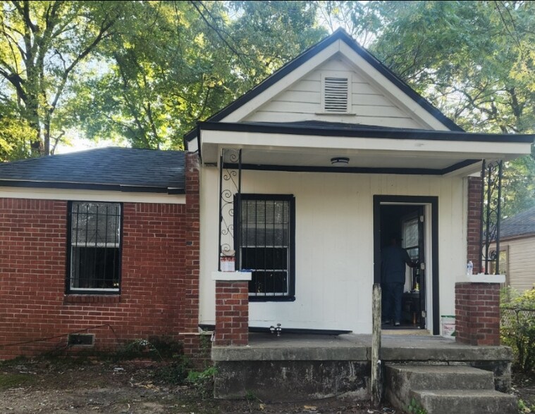 Primary Photo - 791 Hanley St