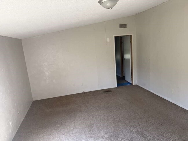 Building Photo - 16321 Lone Star Ranch Dr