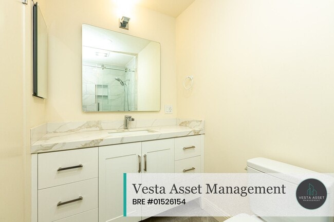 Building Photo - Savor Sweeping City Views From Your Hillside Retreat