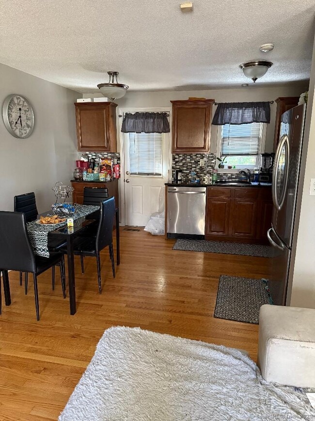 Building Photo - 65 Hitchcock Dr