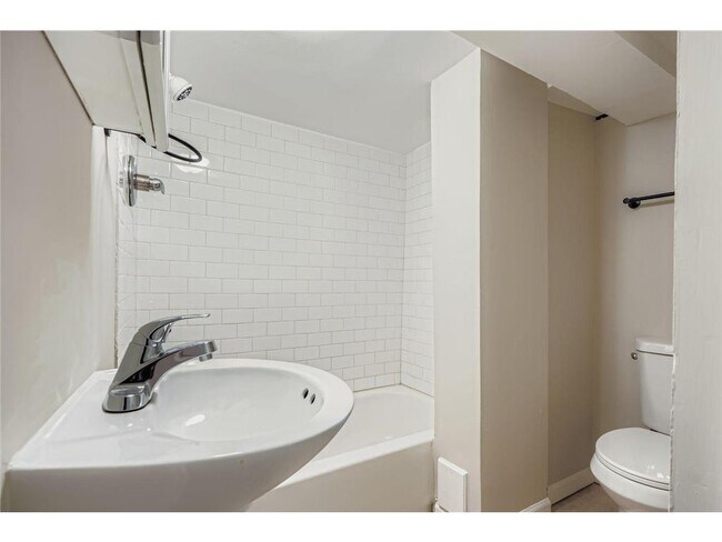 Building Photo - 4643 Emerson Ave N