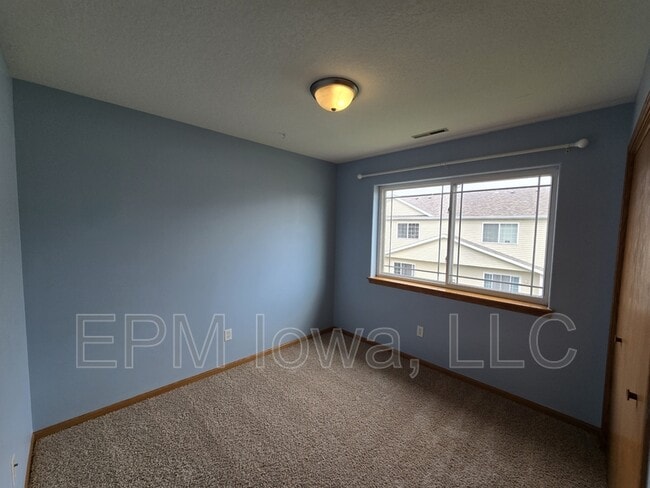 Building Photo - 147 Alydar Dr