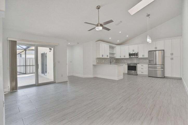 Building Photo - 5230 Woodruff Ln