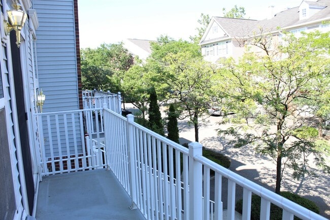 Building Photo - 9 McMartin Ct