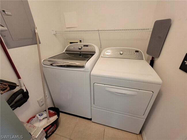 Building Photo - 7719 Jewel Ln