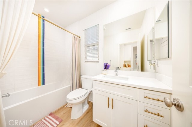 Building Photo - 126 Sunnyside