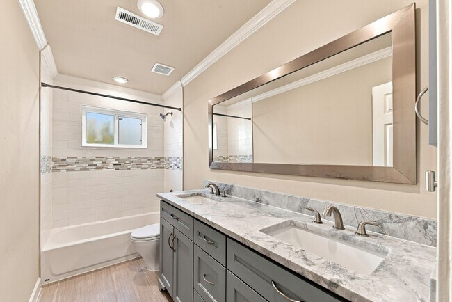 Building Photo - 10715 Wickersham Ln