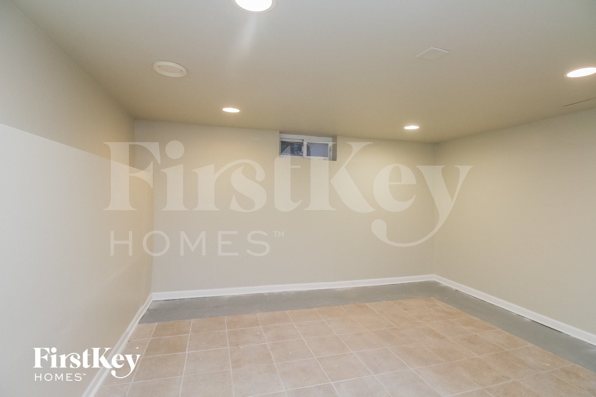 Building Photo - 1369 Hinman St