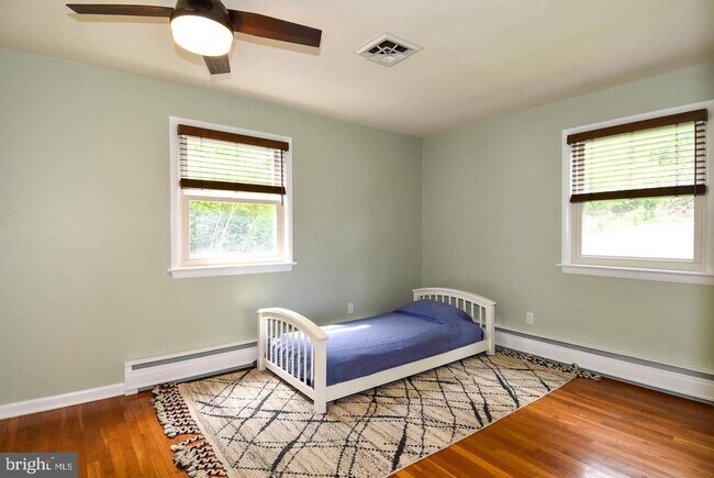 Building Photo - 2 Cinnamon Fern Rd
