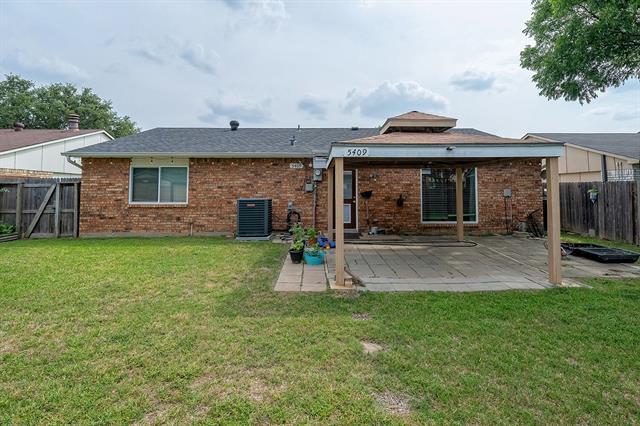 Building Photo - 5409 Slay Dr