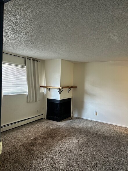 Building Photo - 509 Mountain View Pl