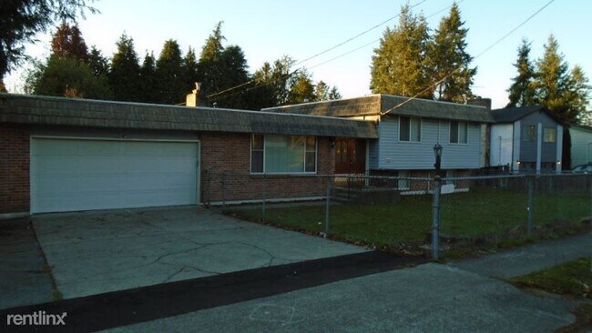 Building Photo - 3 br, 2.5 bath House - 19120 48th Ave W